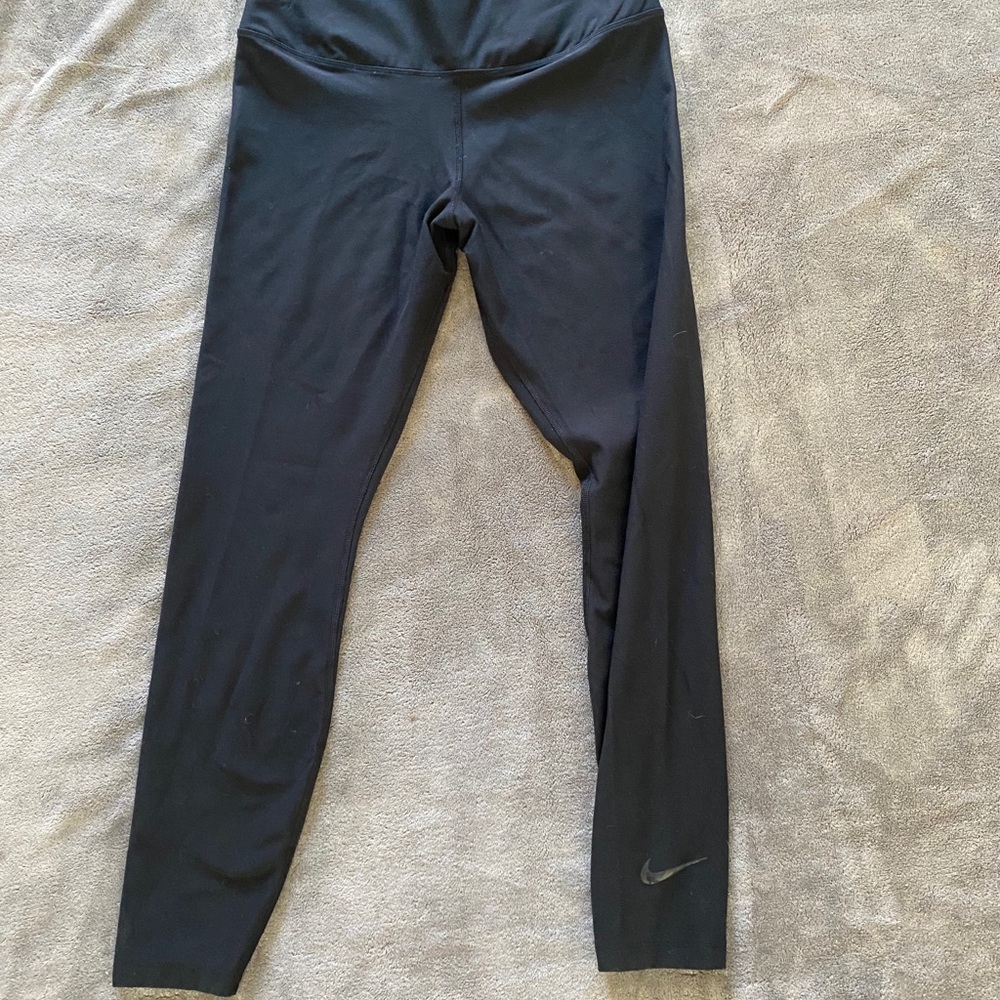 Nike Women’s Black Leggings Size: L